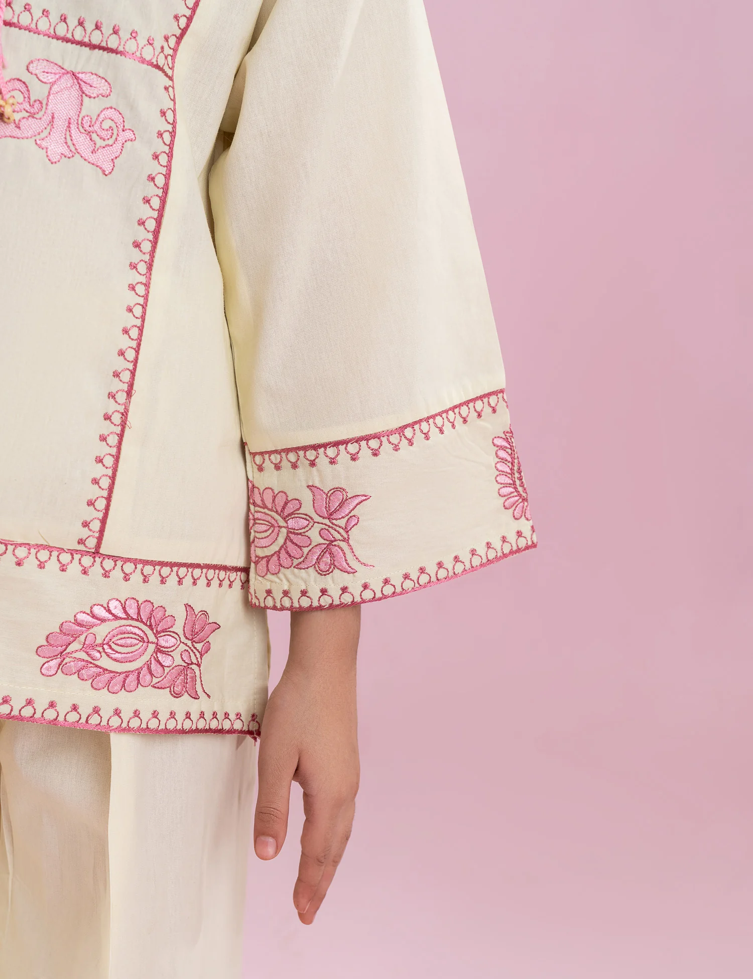 2 PIECE EMBROIDERED SUIT - Image 3