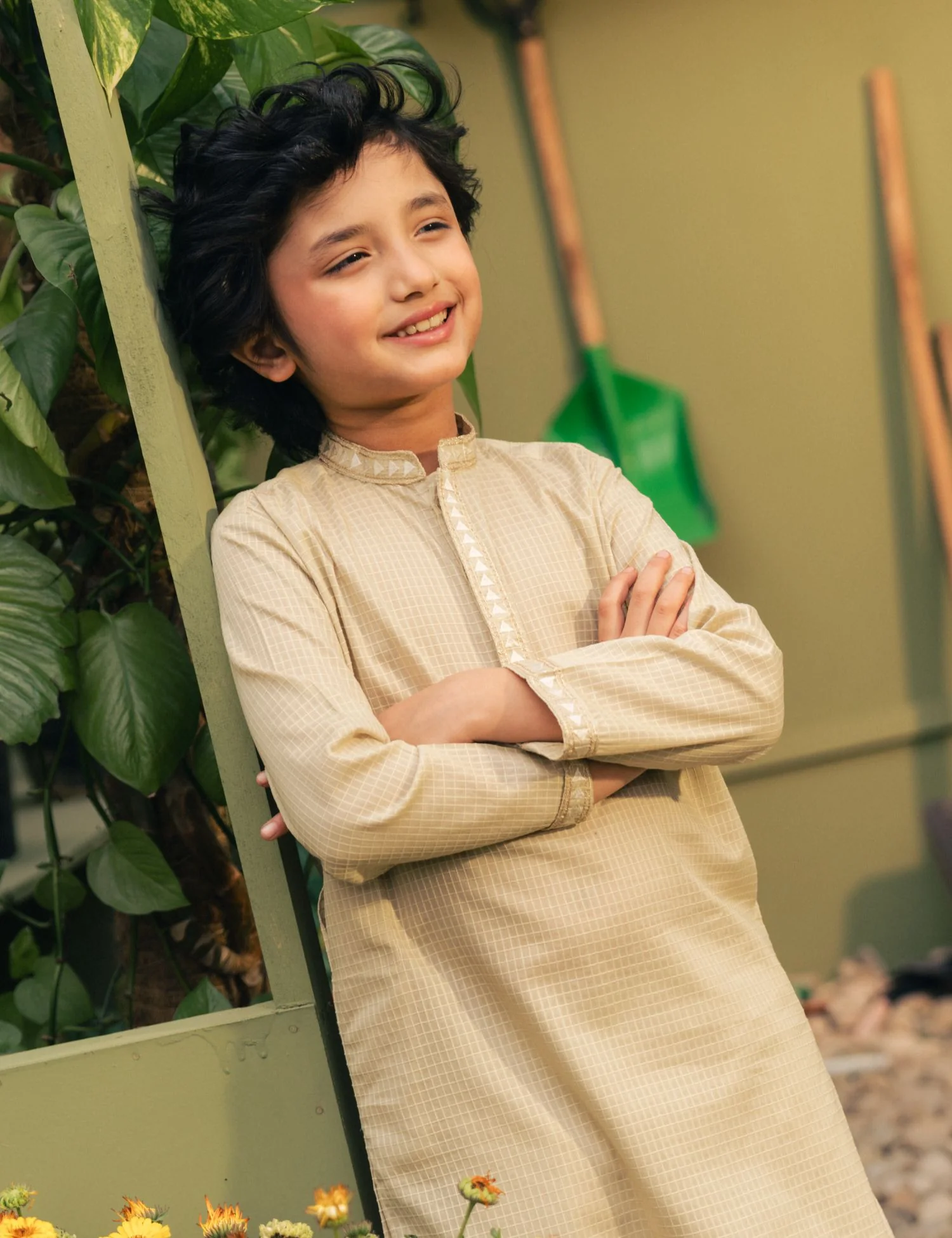 2 PIECE EMBROIDERED SUIT - Image 2