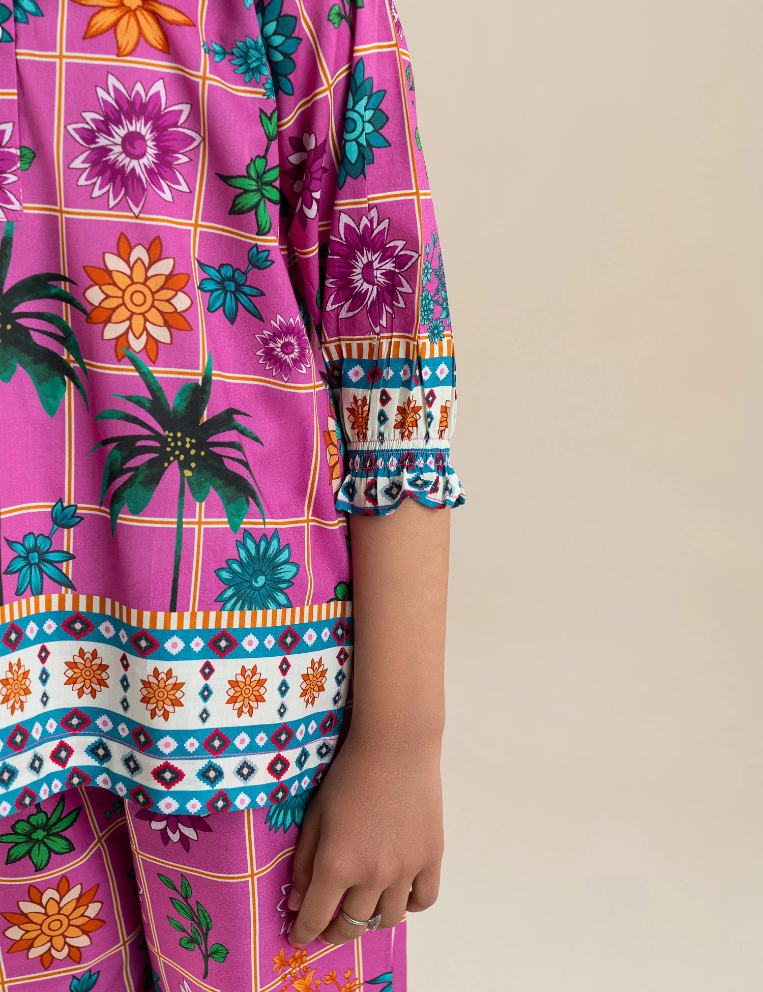 2 PIECE FLORAL PRINTED SUIT - Image 3