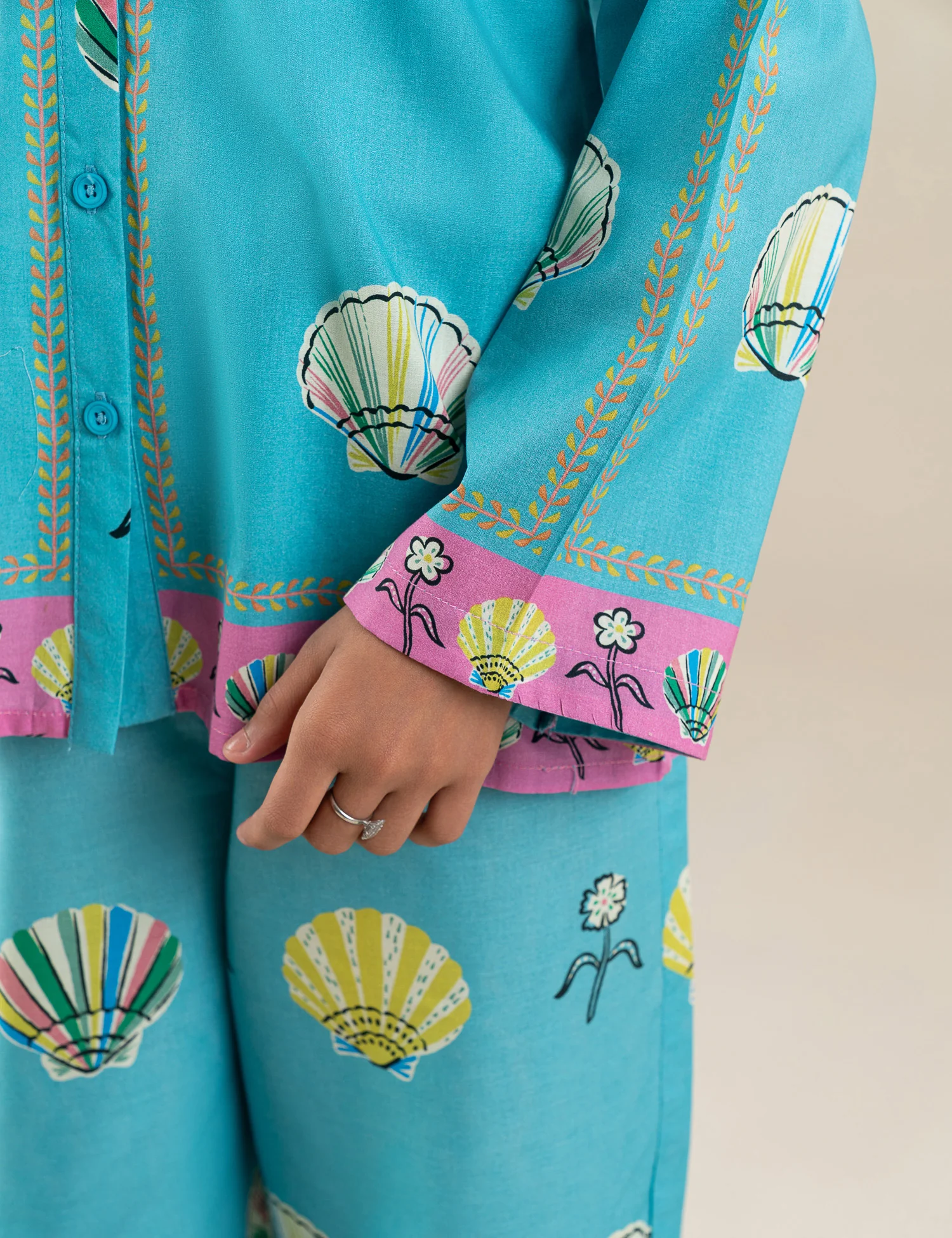 2 PIECE SHELL PRINTED SUIT - Image 3