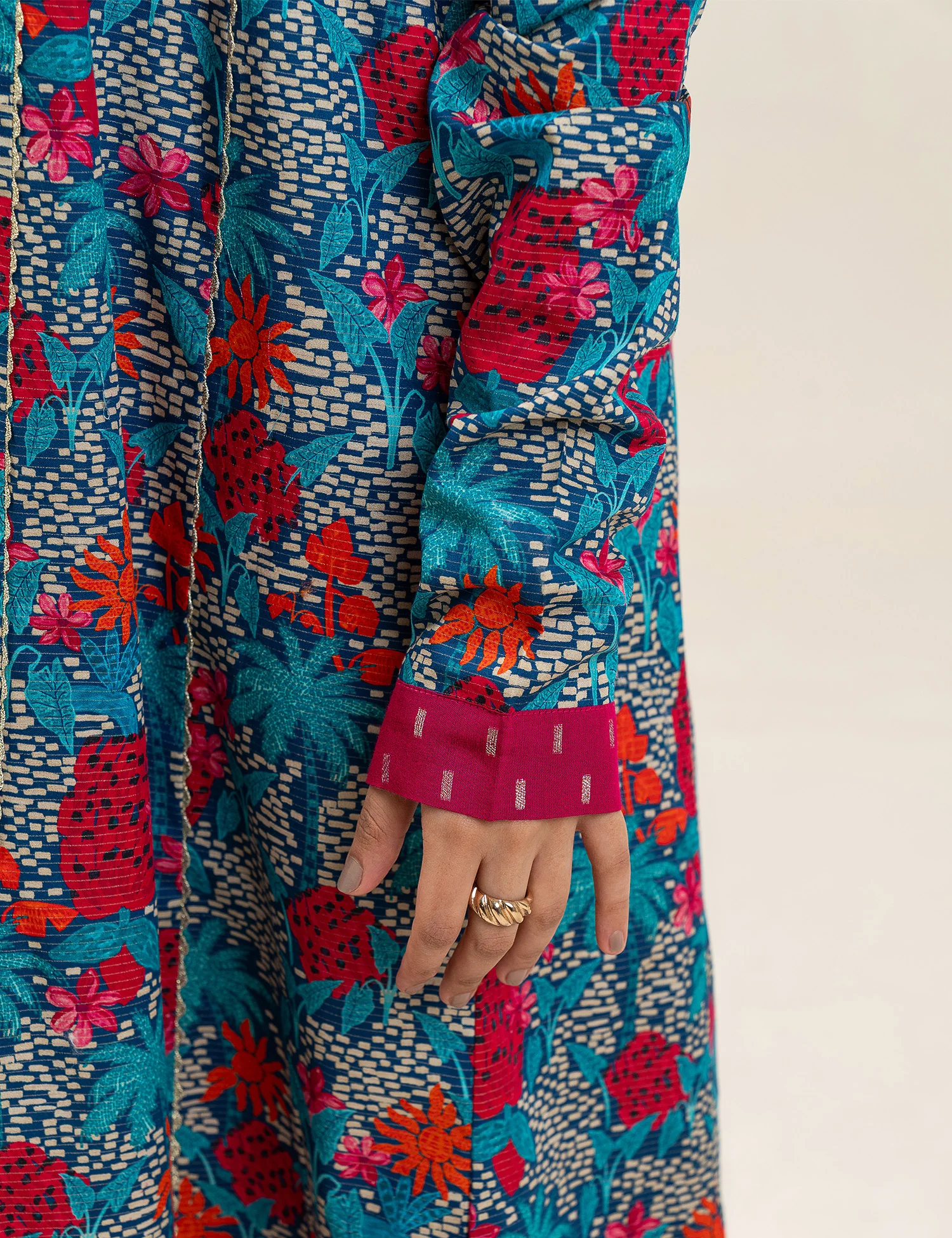 2 PIECE PRINTED SUIT - Image 3