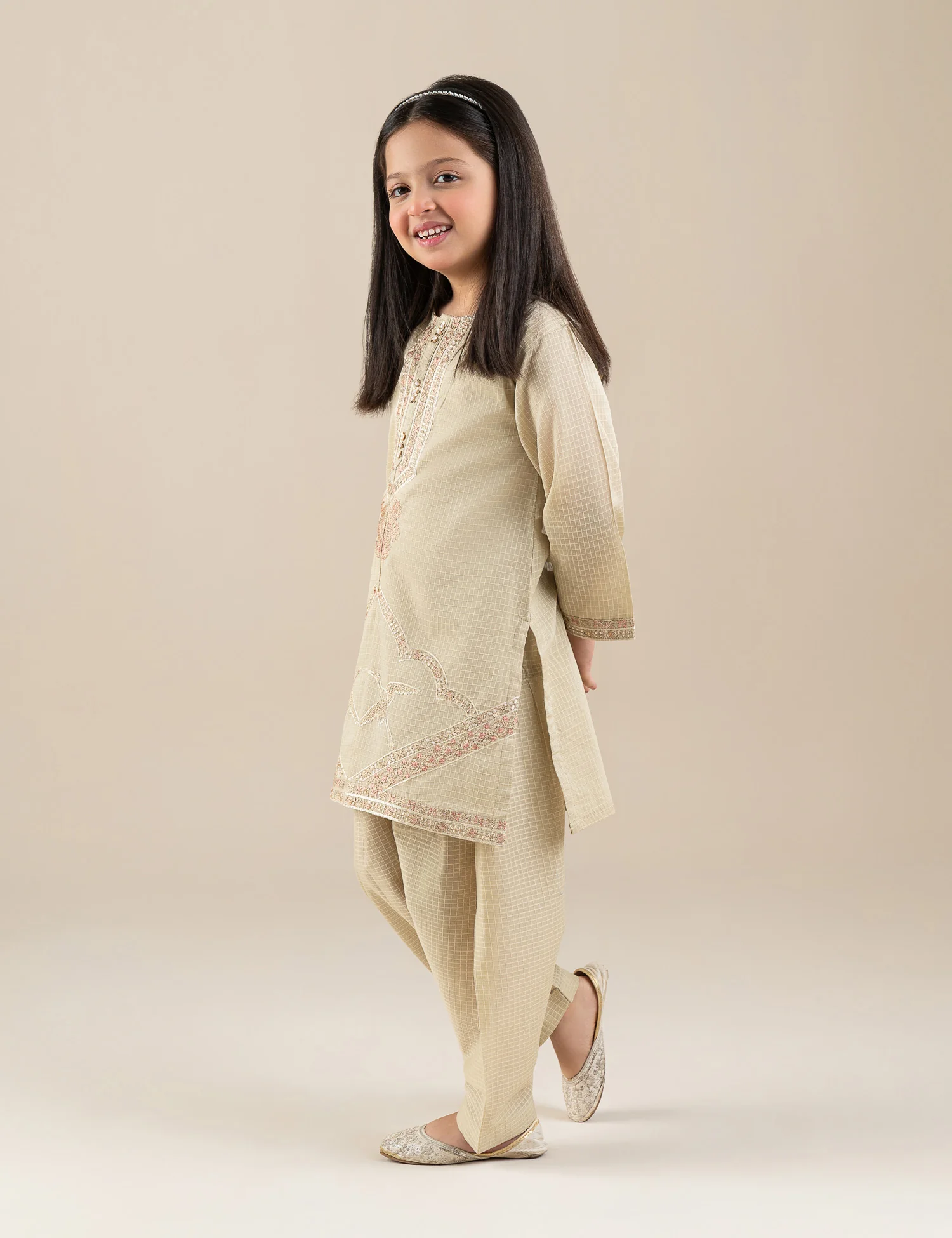 2 PIECE ETHNIC EMBROIDERED SUIT - Image 5