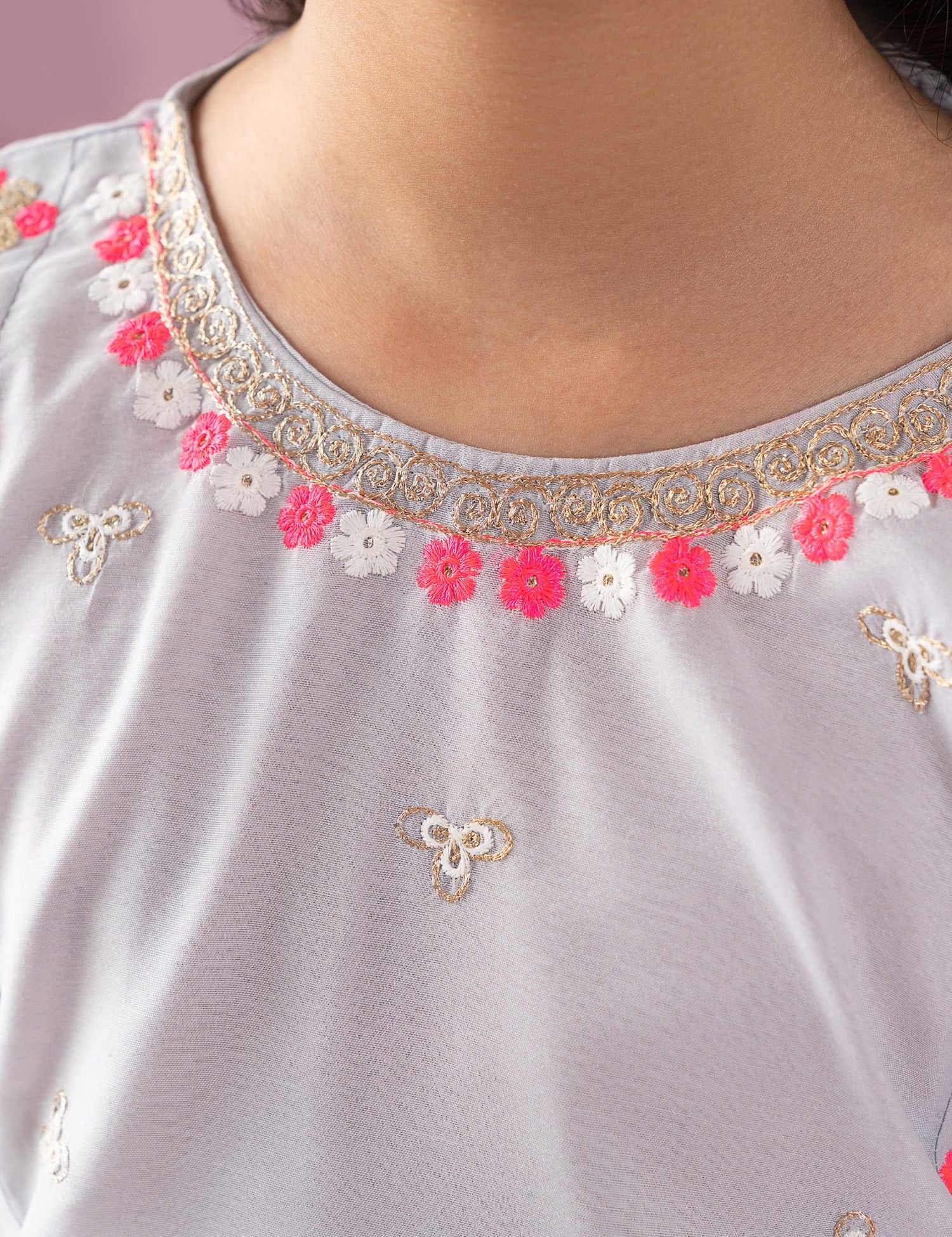 2 PIECE EMBROIDERED SUIT - Image 2