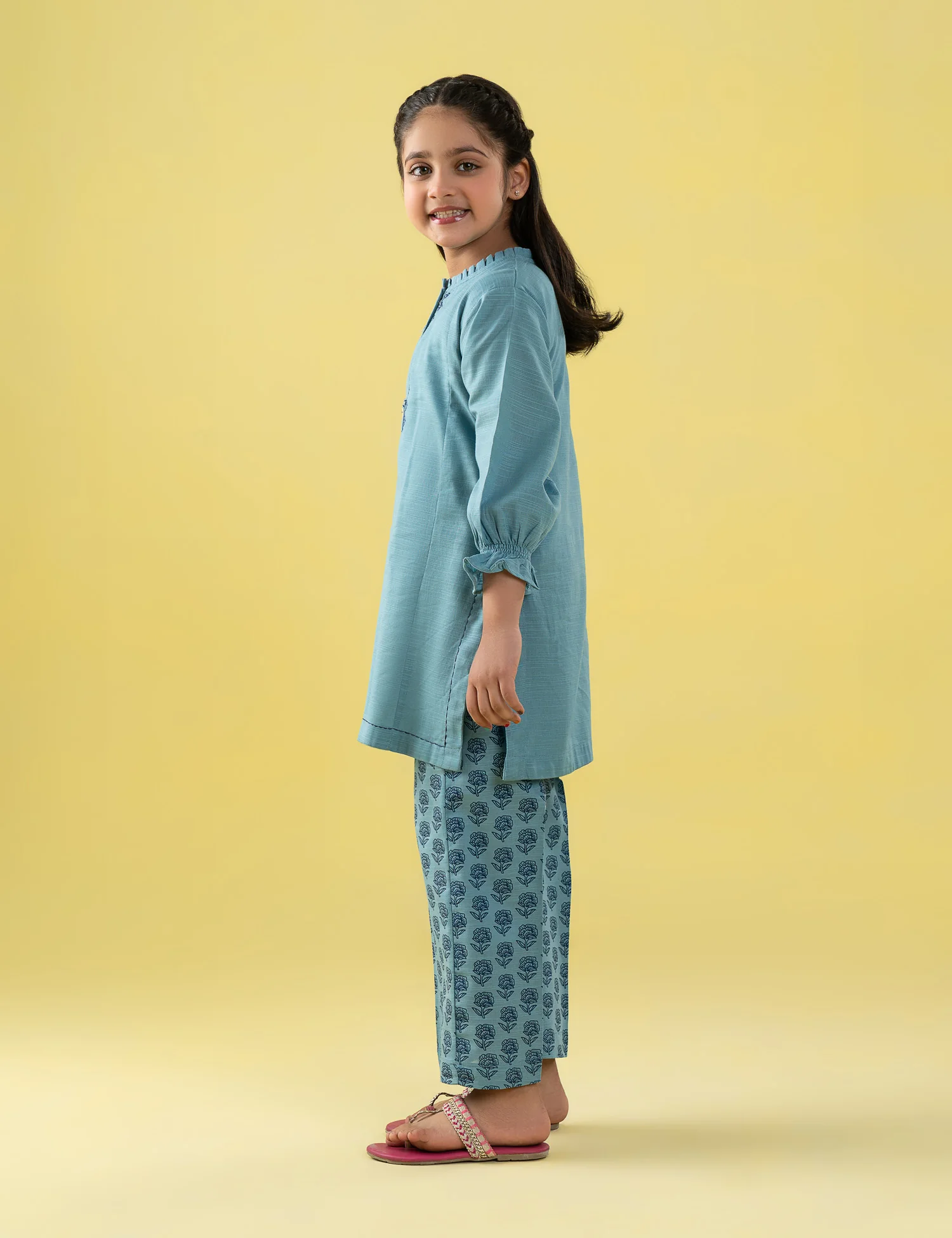 2 PIECE EMBROIDERED SUIT - Image 4