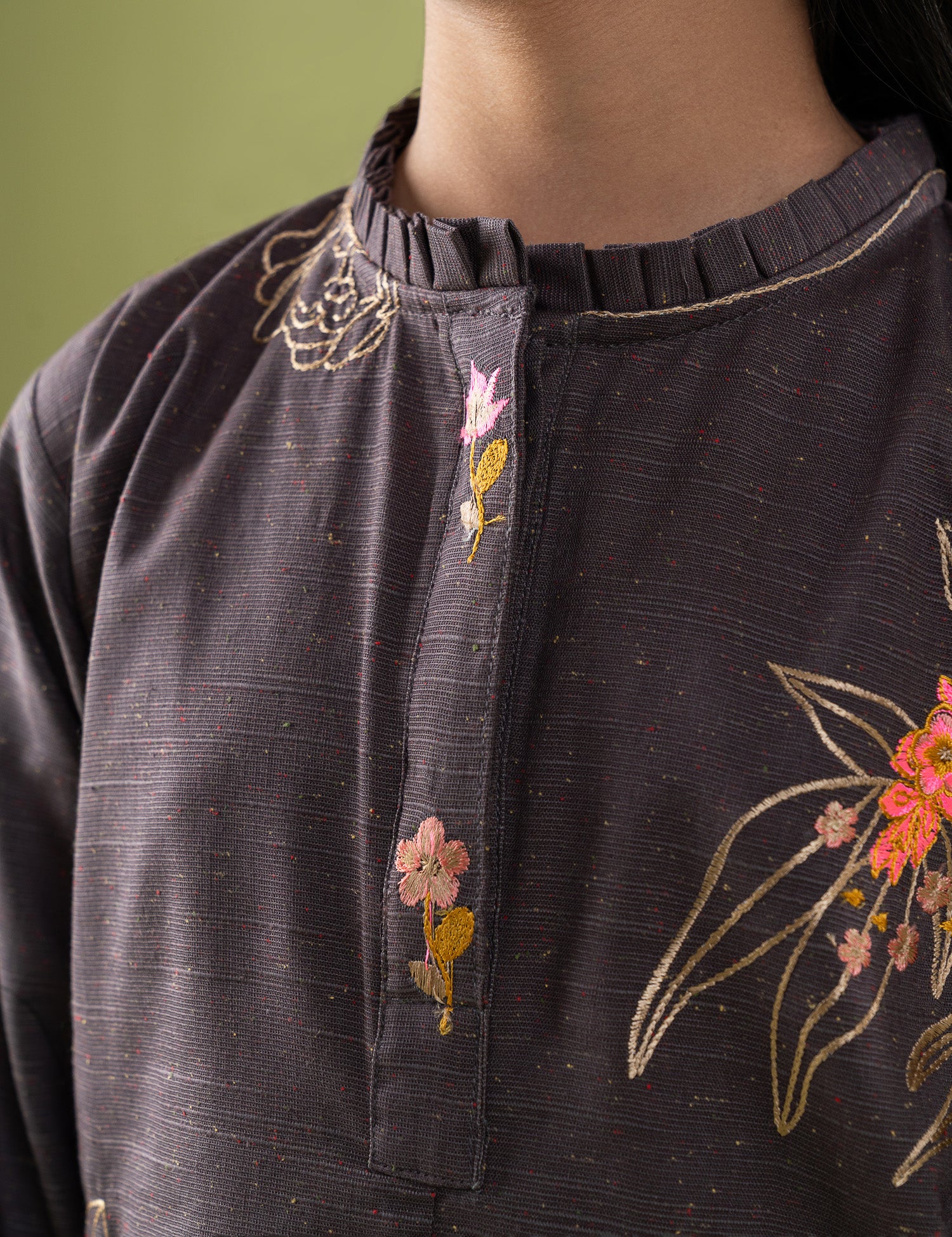 2 PIECE CONTRAST EMBROIDERED SUIT - Image 3