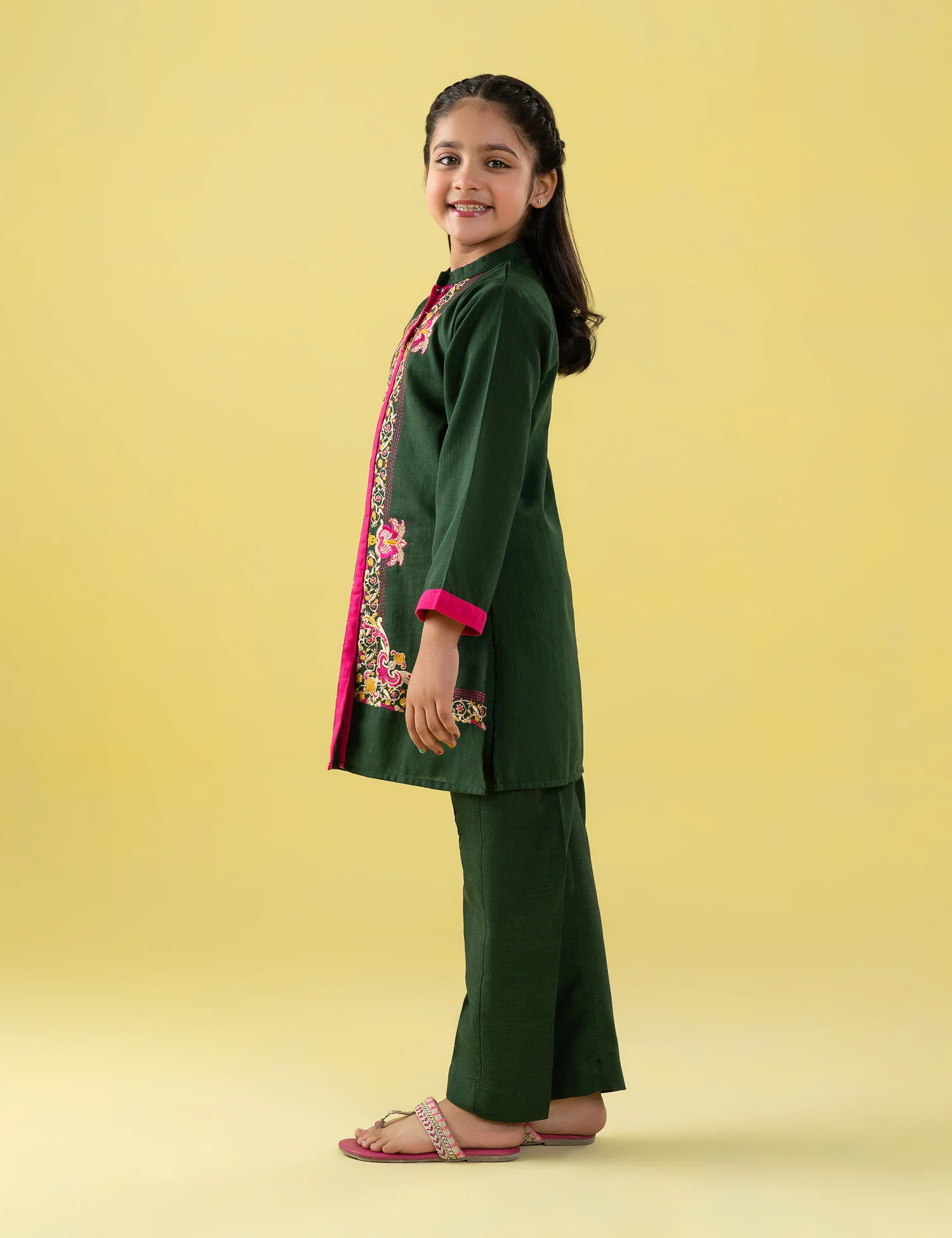 2 PIECE FLORAL EMBROIDERED SUIT - Image 4