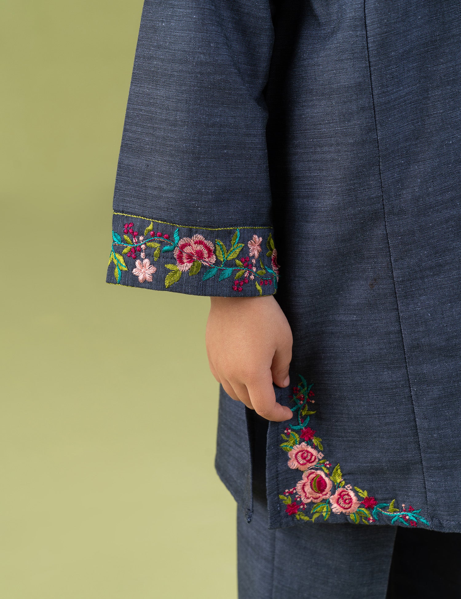 2 PIECE VIBRANT EMBROIDERED SUIT - Image 4