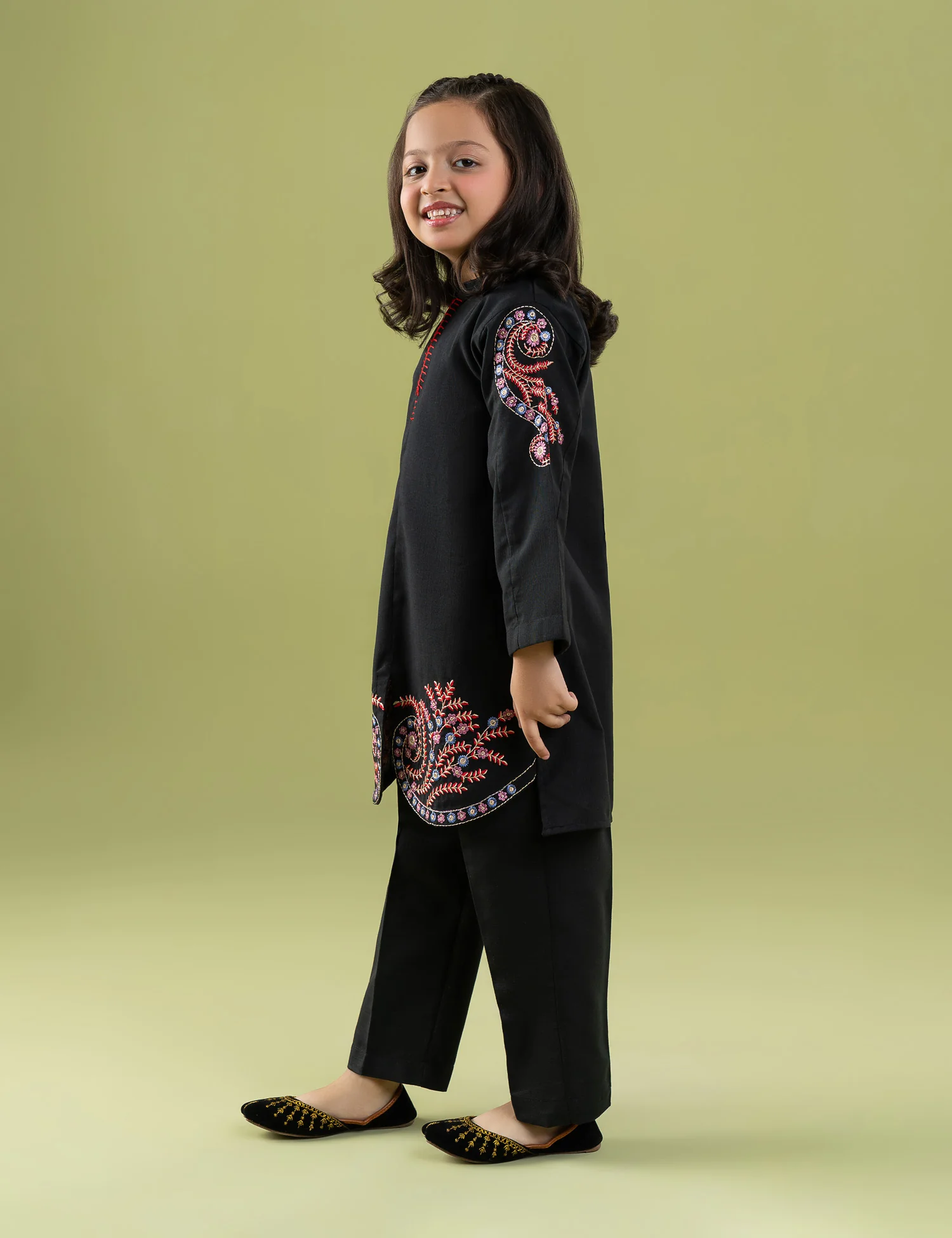 2 PIECE VIBRANT EMBROIDERED SUIT - Image 5