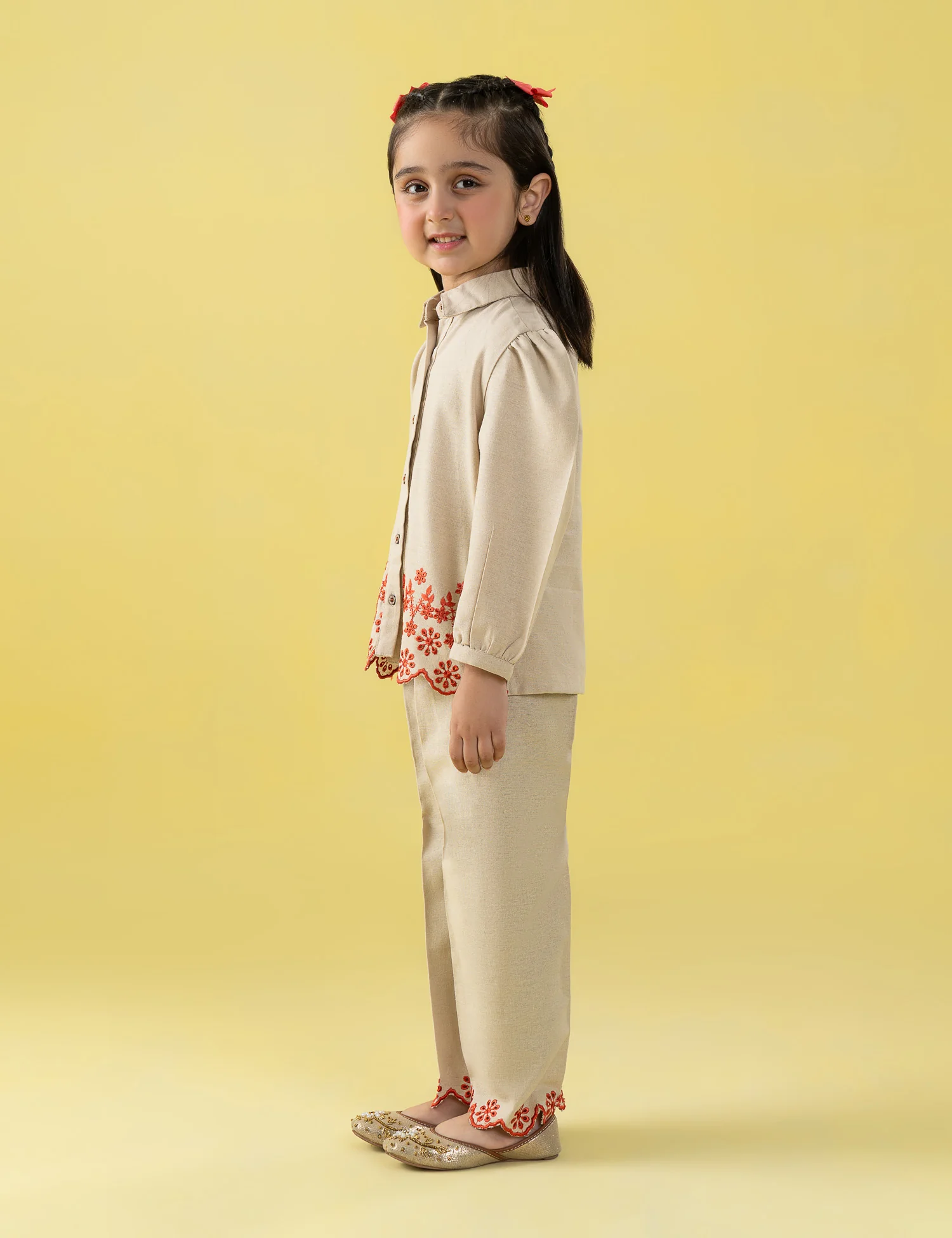 2 PIECE FLORAL EMBROIDERED SUIT - Image 3
