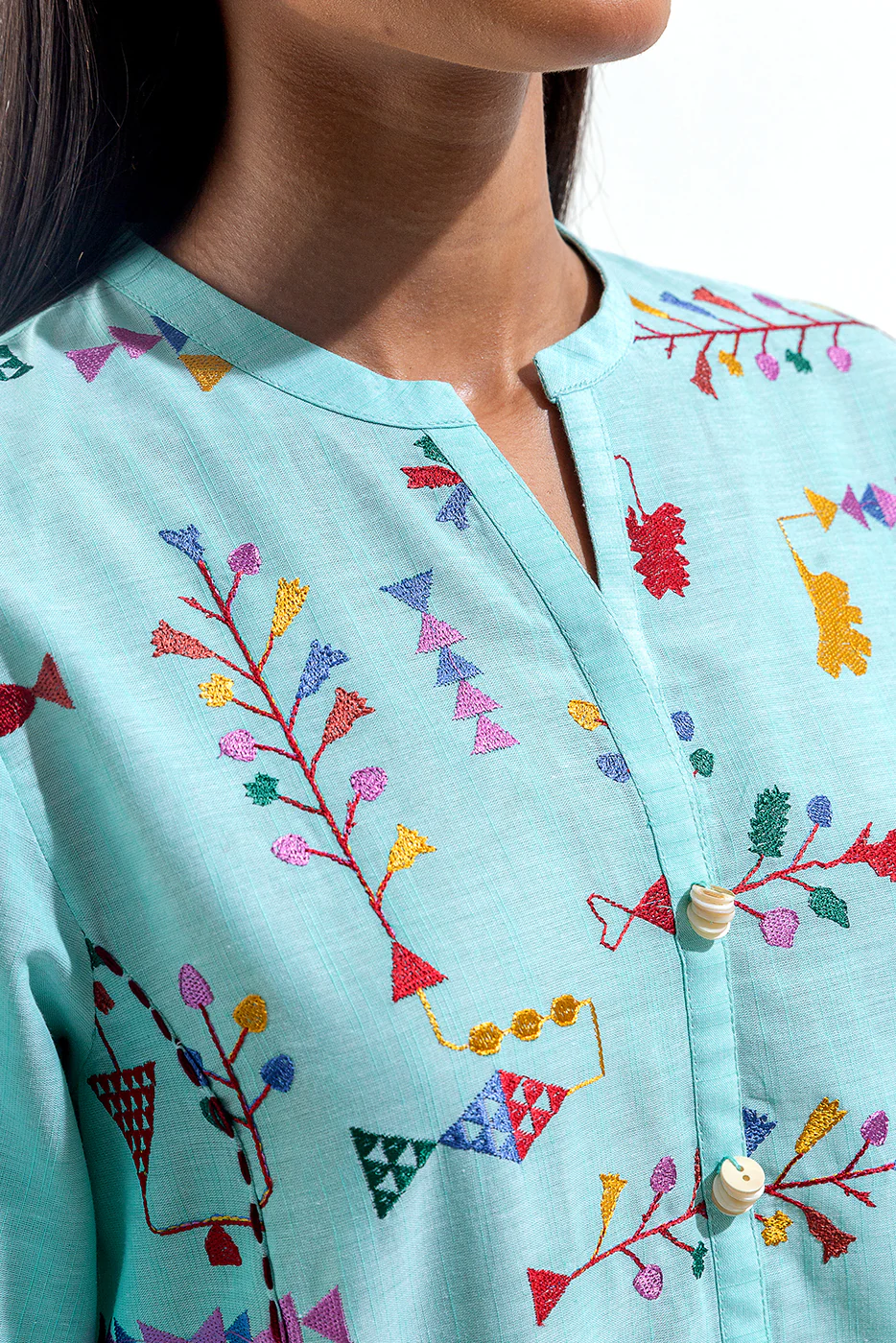 2 PIECE EMBROIDERED CHAMBREY SUIT (PRET) - Image 5