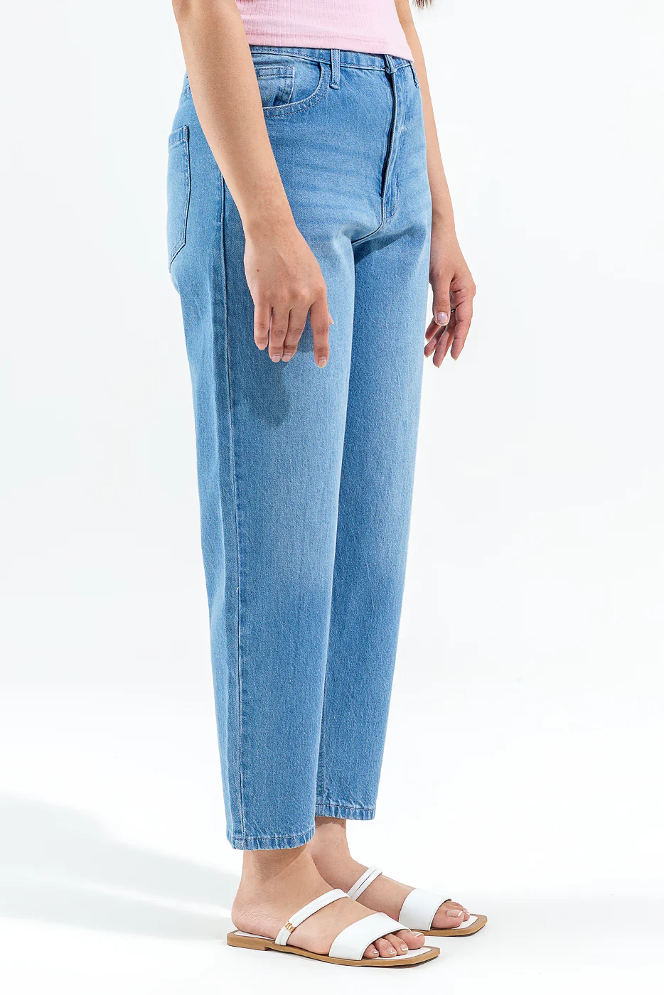 HIGH-RISE MOM JEANS - Image 4