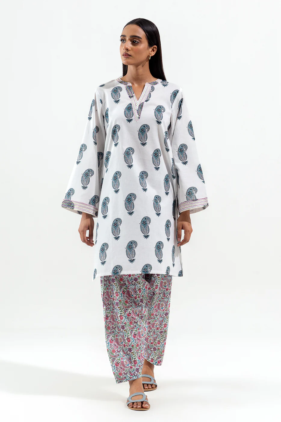 2 PIECE PRINTED LAWN SUIT (PRET) - Image 3