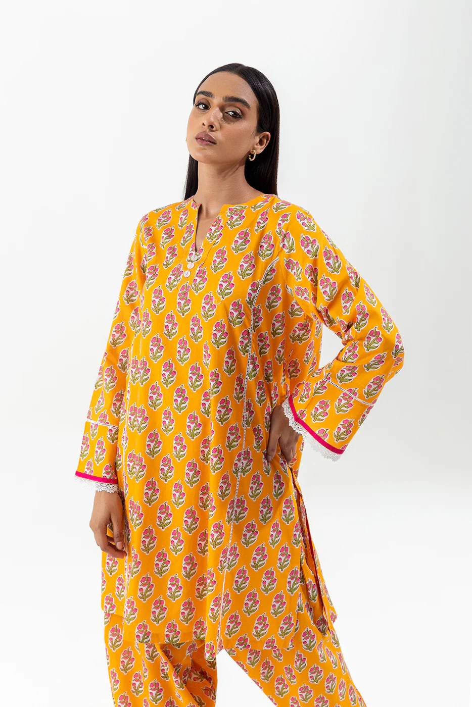 2 PIECE PRINTED LAWN SUIT (PRET) - Image 2