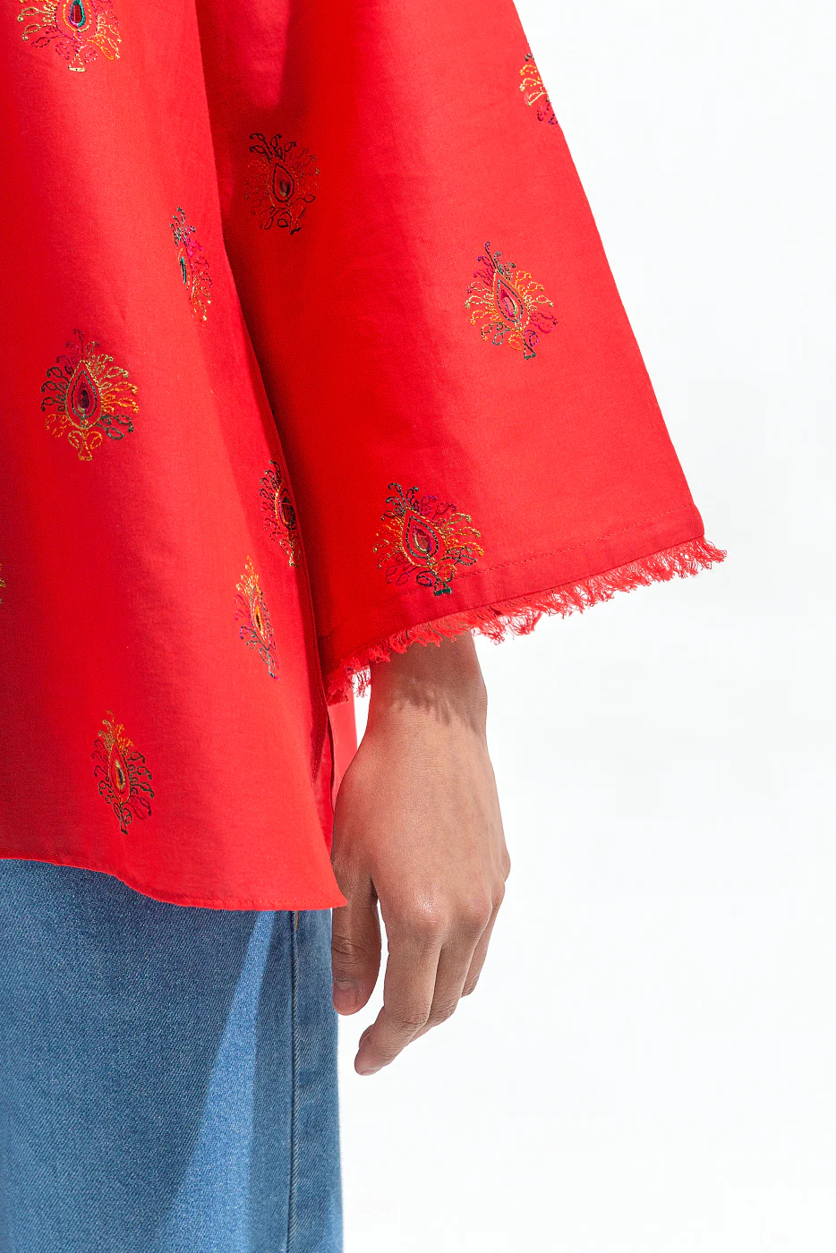 EMBROIDERED FUSION TOP (PRET) - Image 3