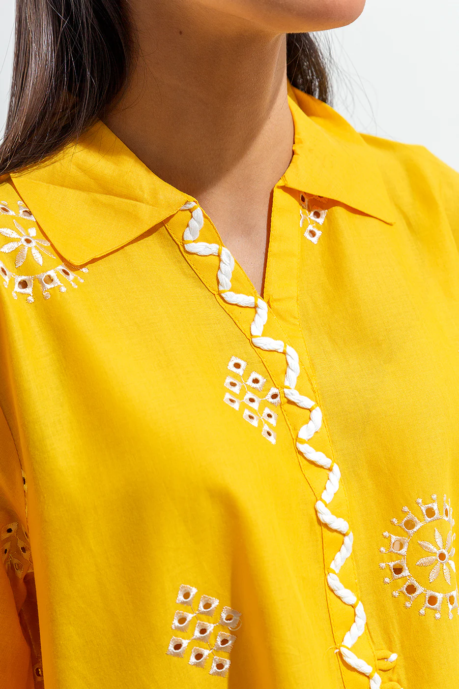 EMBROIDERED FUSION TOP (PRET) - Image 4