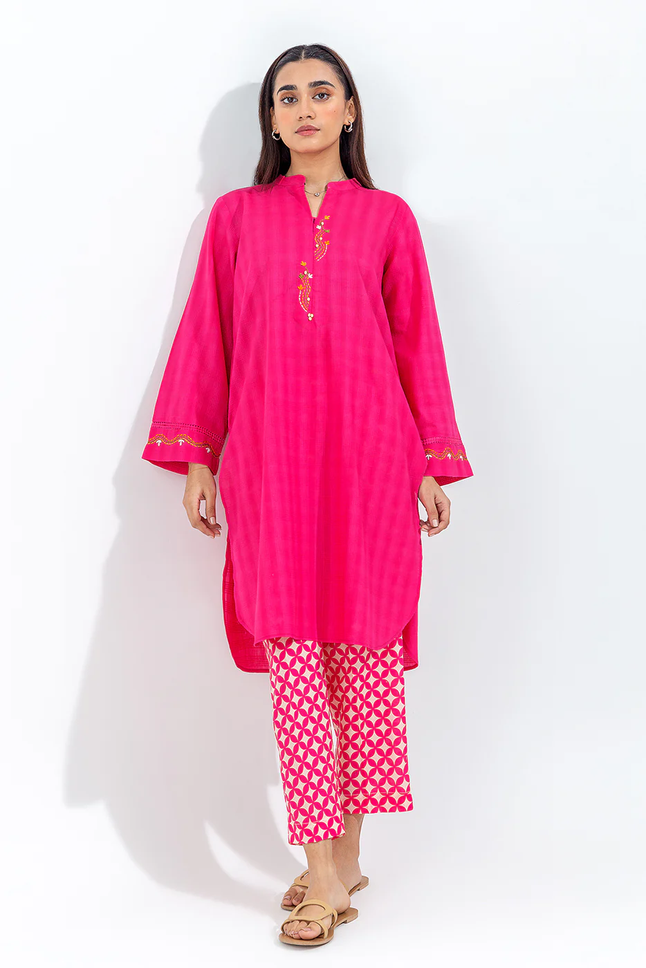 EMBROIDERED DYED TEXTURED SHIRT (PRET) - Image 2