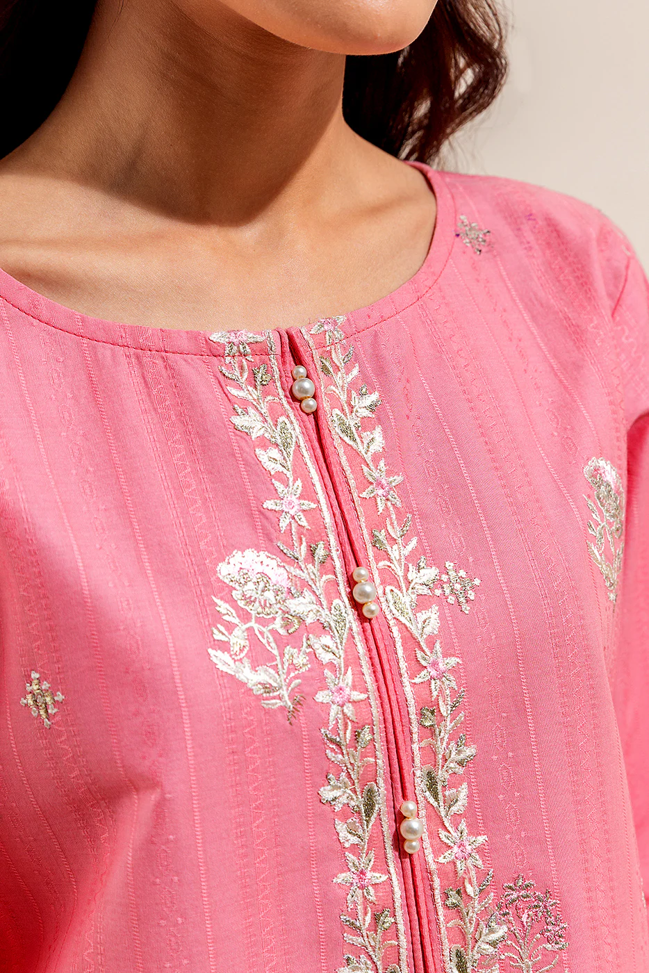 3 PIECE EMBROIDERED TEXTURED LAWN SUIT (UNSTITCHED) - Image 4