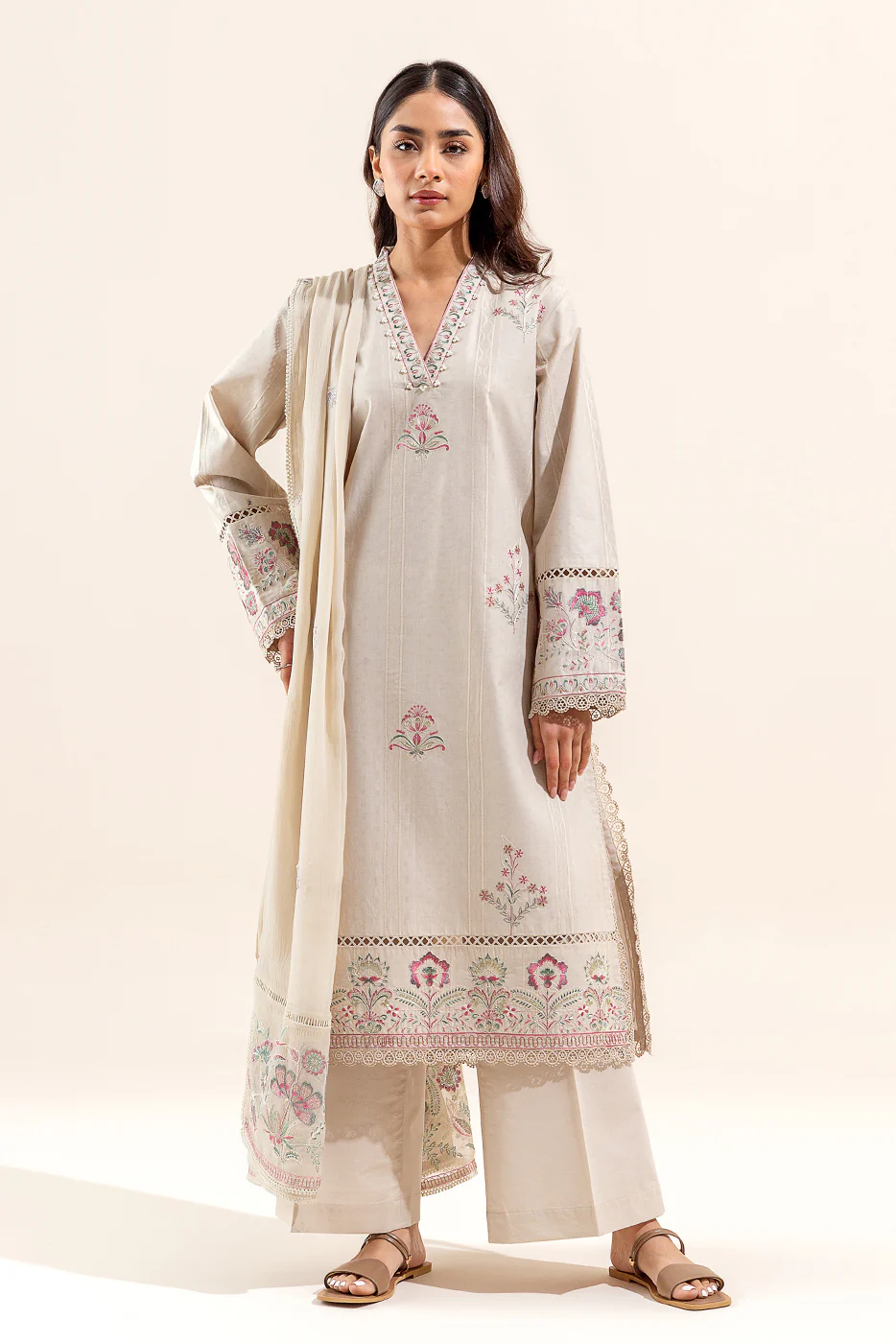 3 PIECE EMBROIDERED TEXTURED LAWN SUIT (UNSTITCHED) - Image 2