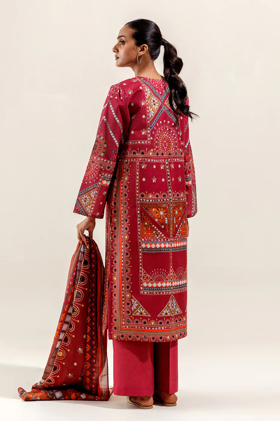 3 PIECE PRINTED SUIT-CRIMSON CHARM (UNSTITCHED) - Image 4