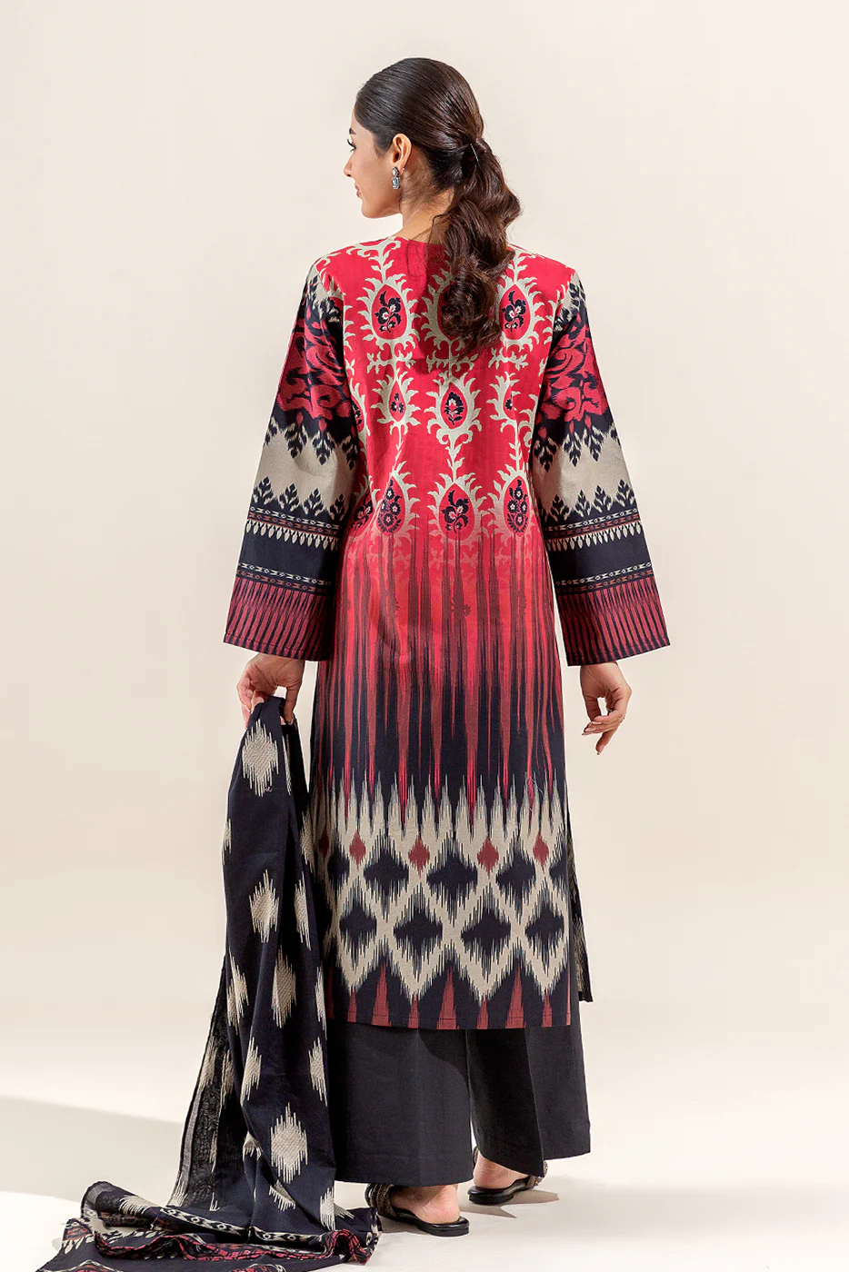 3 PIECE PRINTED LAWN SUIT (UNSTITCHED) - Image 3