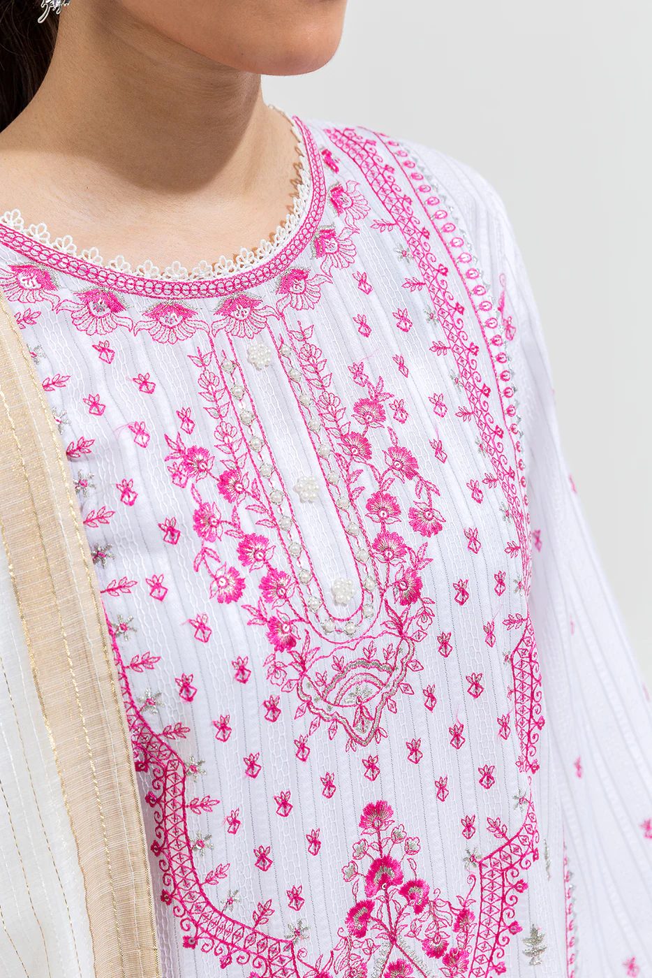 2 PIECE EMBROIDERED JACQUARD SUIT (LUXURY-PRET) - Image 4