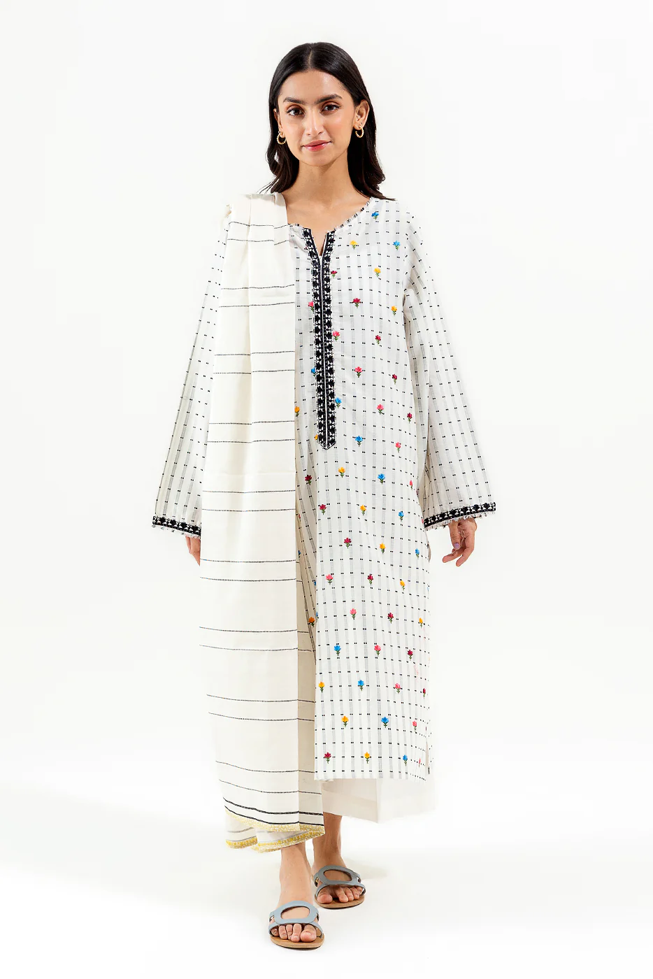 3 PIECE EMBROIDERED JACQUARD SUIT (PRET) - Image 2