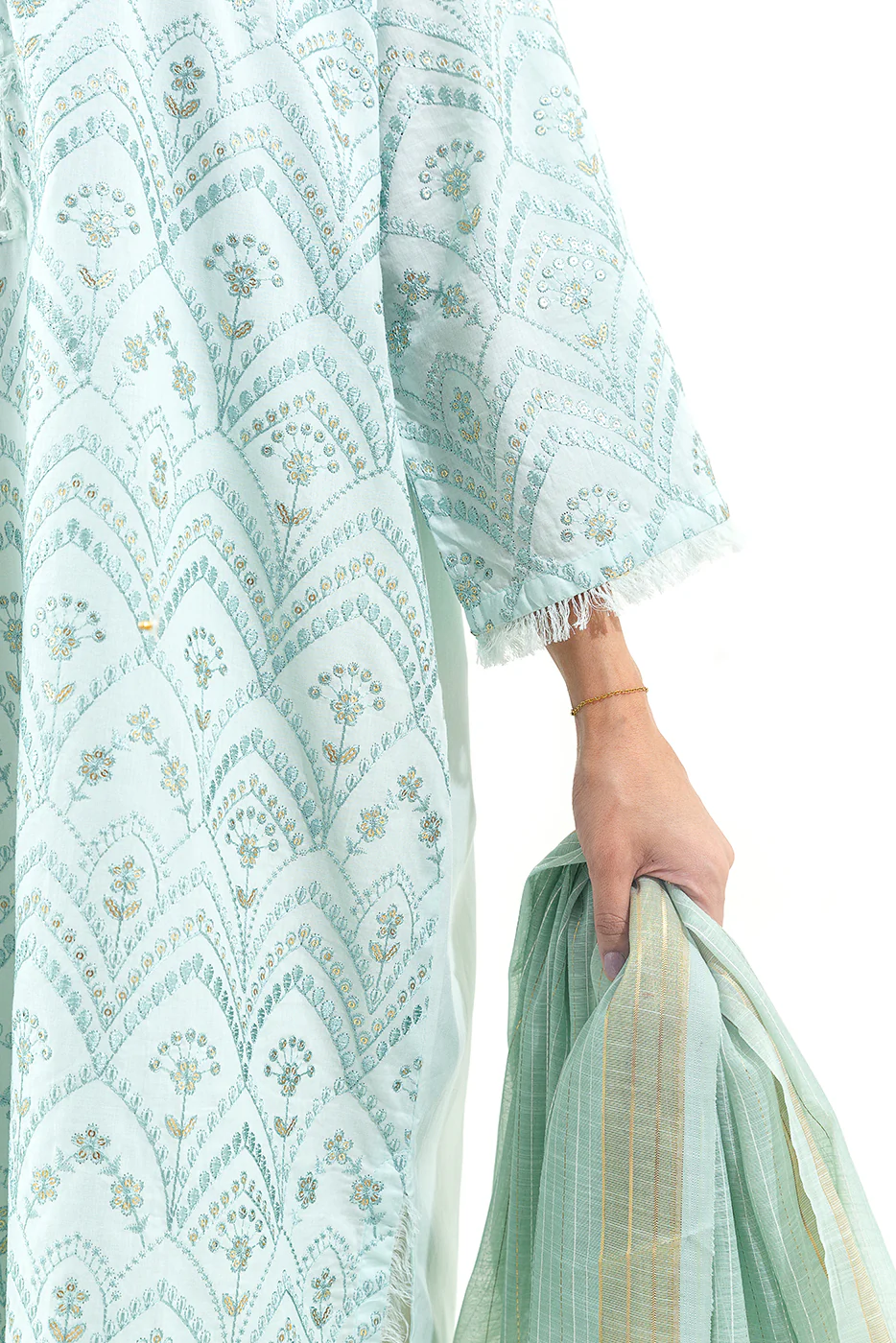 2 PIECE EMBROIDERED LAWN SUIT (LUXURY-PRET) - Image 7