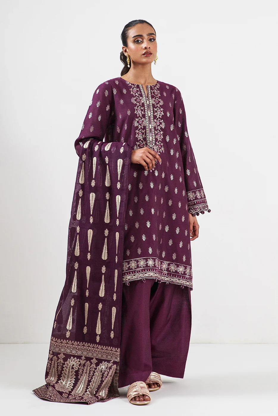 3 PIECE EMBROIDERED JACQUARD SUIT-PLUM SEQUIN (UNSTITCHED) - Image 3