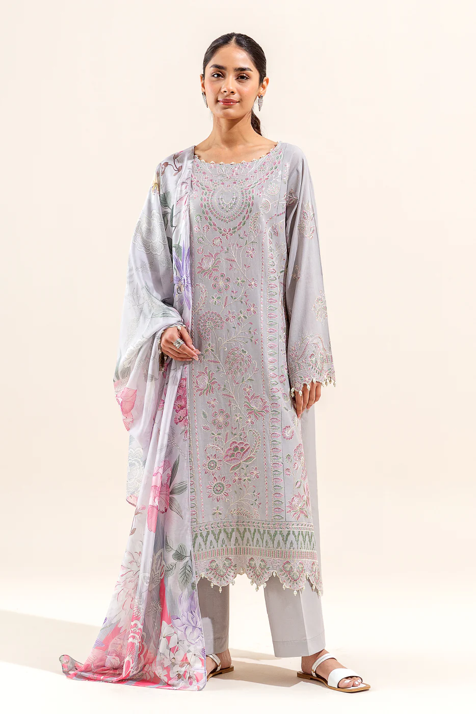 3 PIECE EMBROIDERED LAWN SUIT (UNSTITCHED) - Image 2