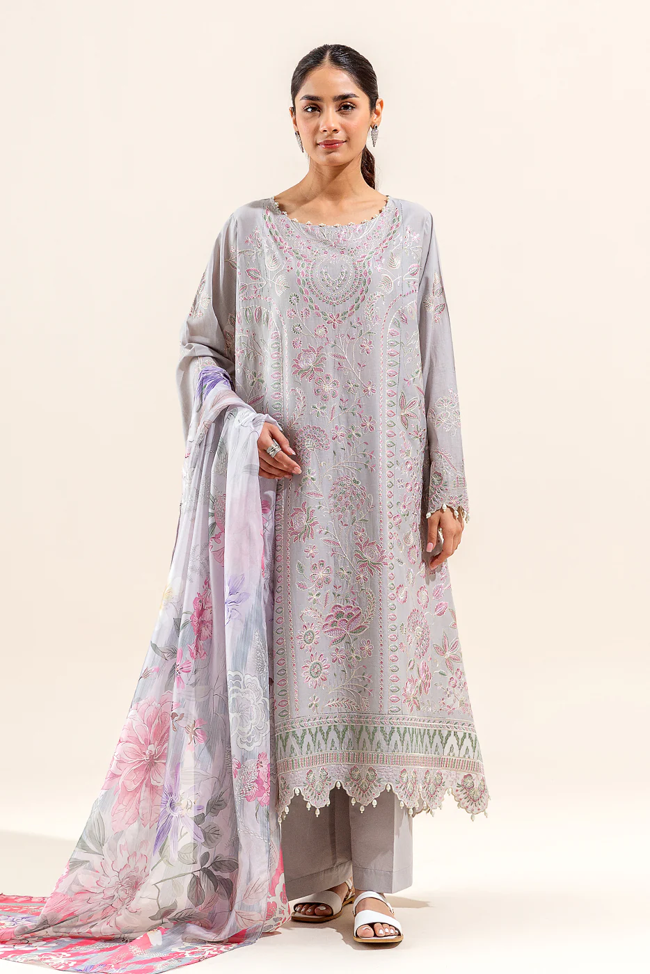 3 PIECE EMBROIDERED LAWN SUIT (UNSTITCHED) - Image 6
