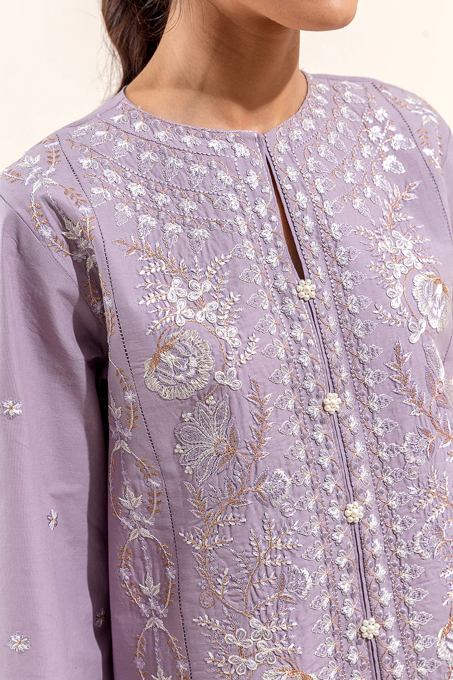 3 PIECE EMBROIDERED LAWN SUIT (UNSTITCHED) - Image 4