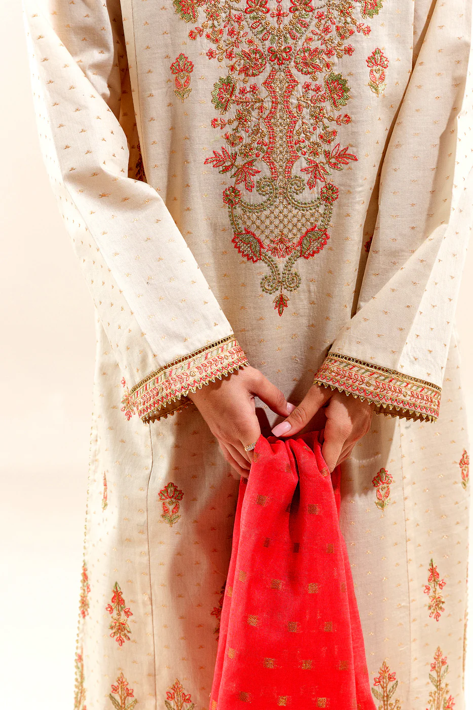 3 PIECE EMBROIDERED JACQUARD SUIT (UNSTITCHED) - Image 3