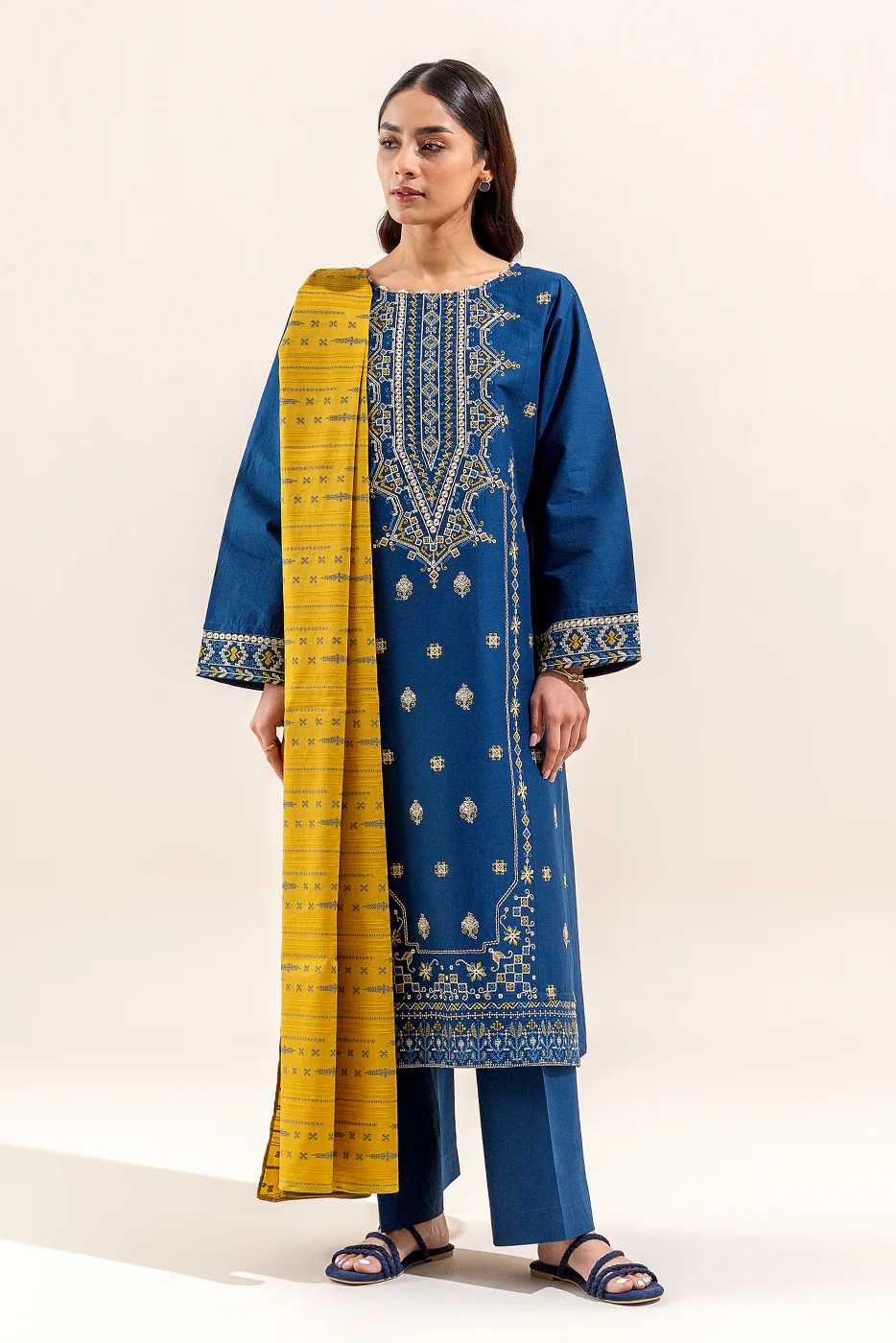 3 PIECE EMBROIDERED LAWN SUIT (UNSTITCHED) - Image 2