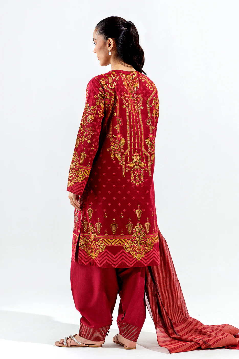 3 PIECE EMBROIDERED LAWN SUIT (LUXURY PRET) - Image 4