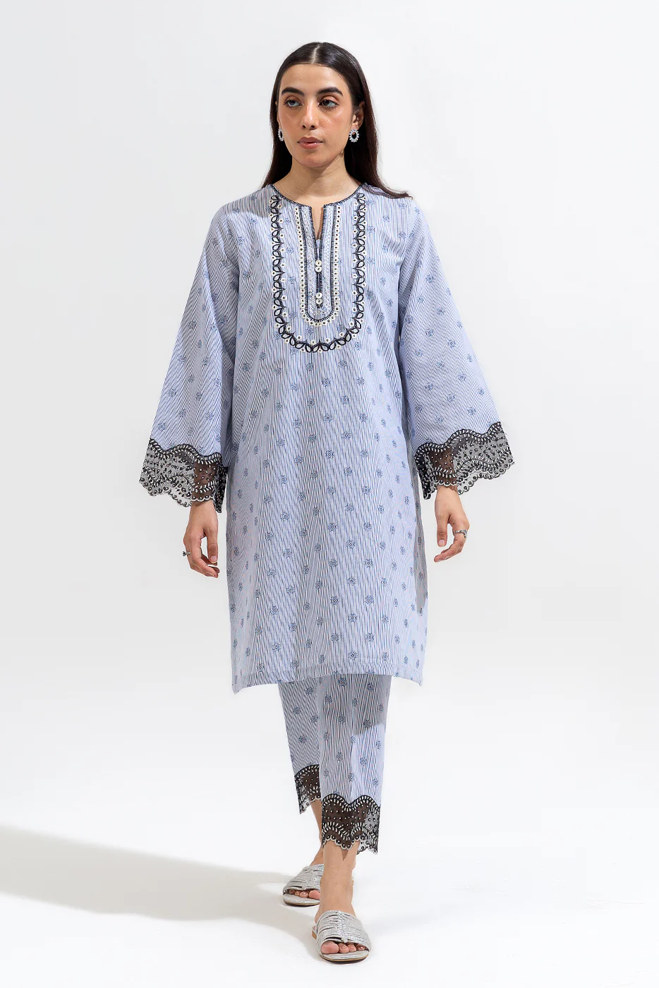 2 PIECE EMBROIDERED YARN DYED SUIT (PRET) - Image 2