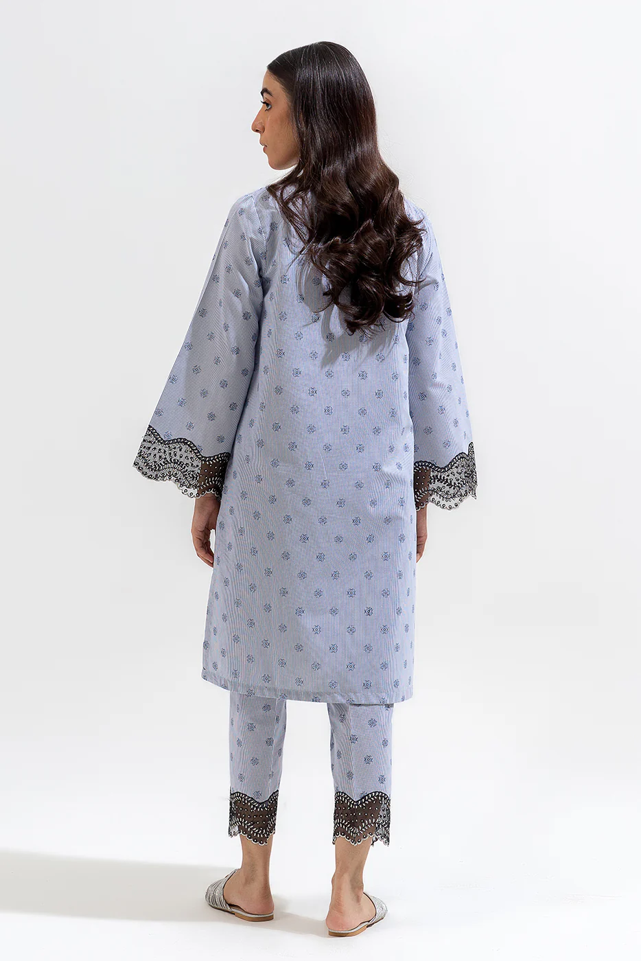 2 PIECE EMBROIDERED YARN DYED SUIT (PRET) - Image 3