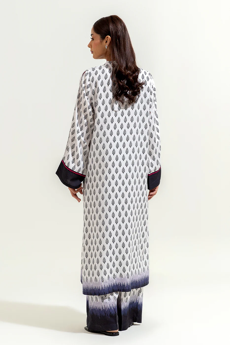 2 PIECE PRINTED VISCOSE SUIT (PRET) - Image 3