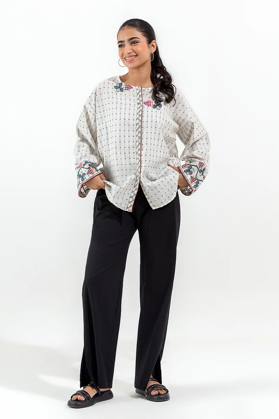 EMBROIDERED FUSION TOP (PRET) - Image 2