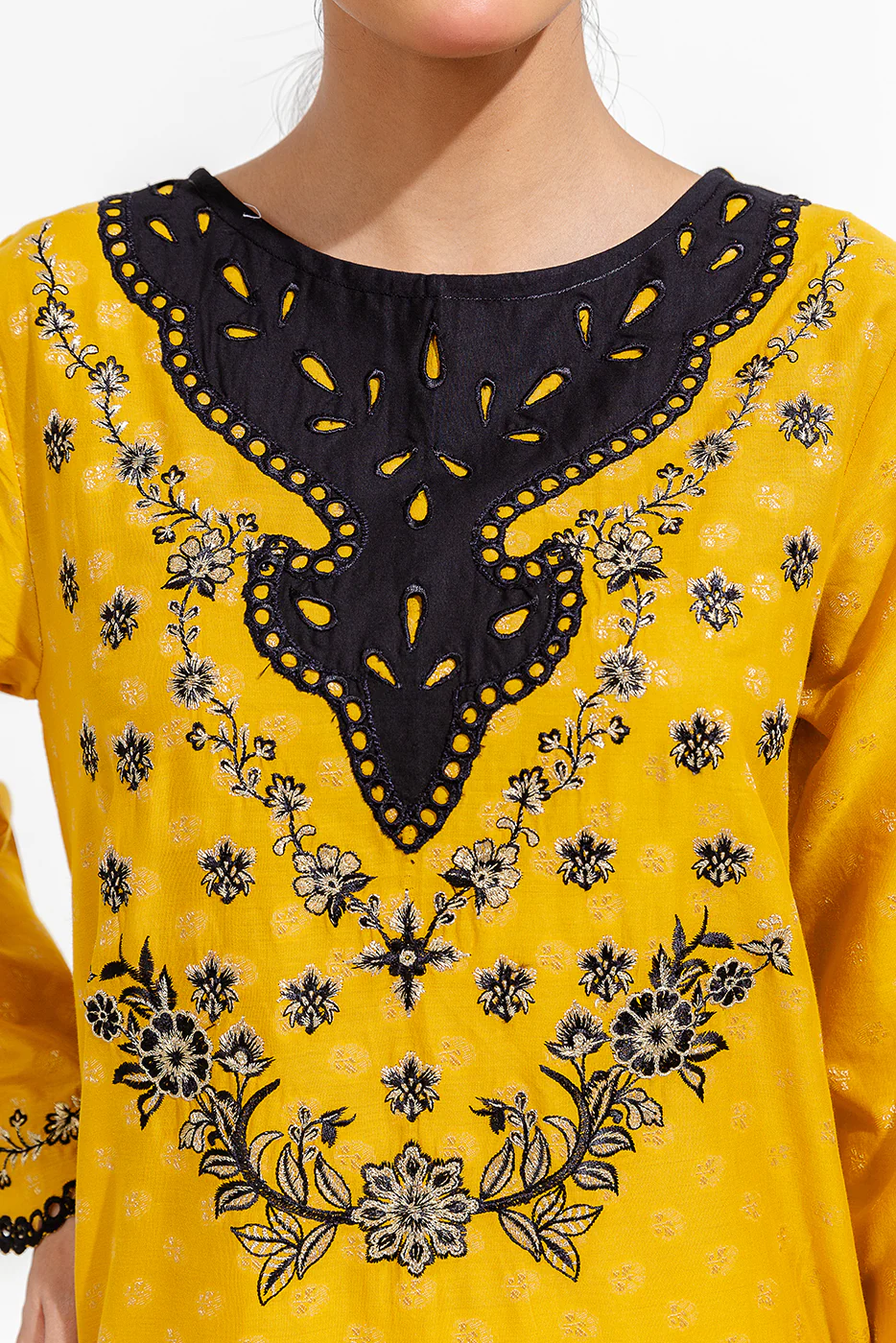 2 PIECE EMBROIDERED JACQUARD SUIT (PRET) - Image 4