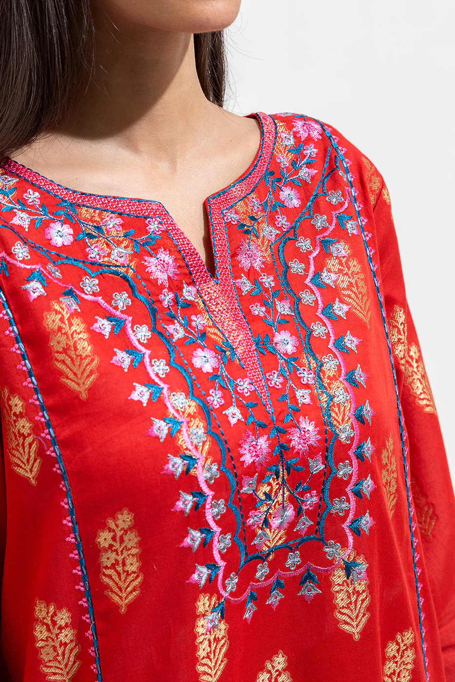 2 PIECE EMBROIDERED JACQUARD SUIT (PRET) - Image 4