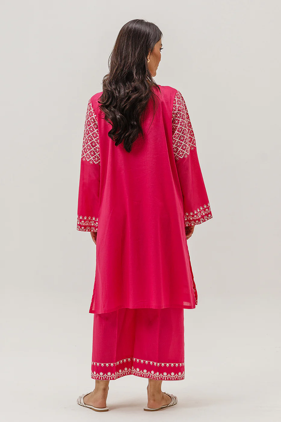 2 PIECE EMBROIDERED LAWN SUIT (PRET) - Image 3