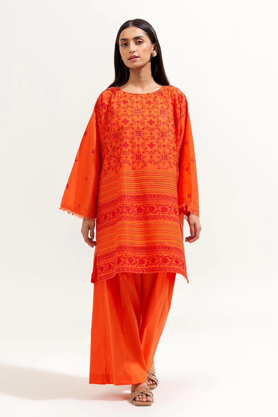 2 PIECE EMBROIDERED LAWN SUIT (PRET) - Image 2