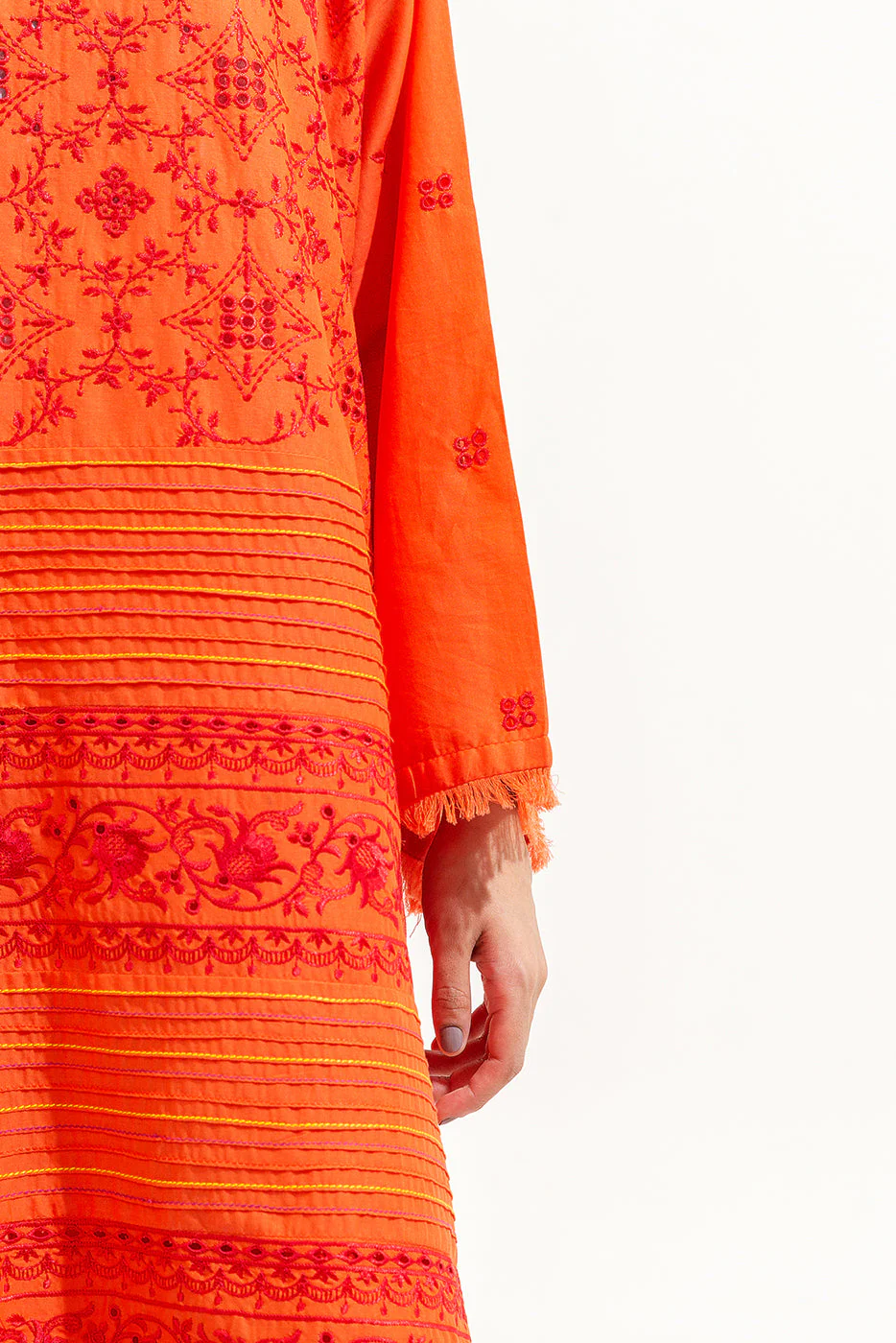2 PIECE EMBROIDERED LAWN SUIT (PRET) - Image 5