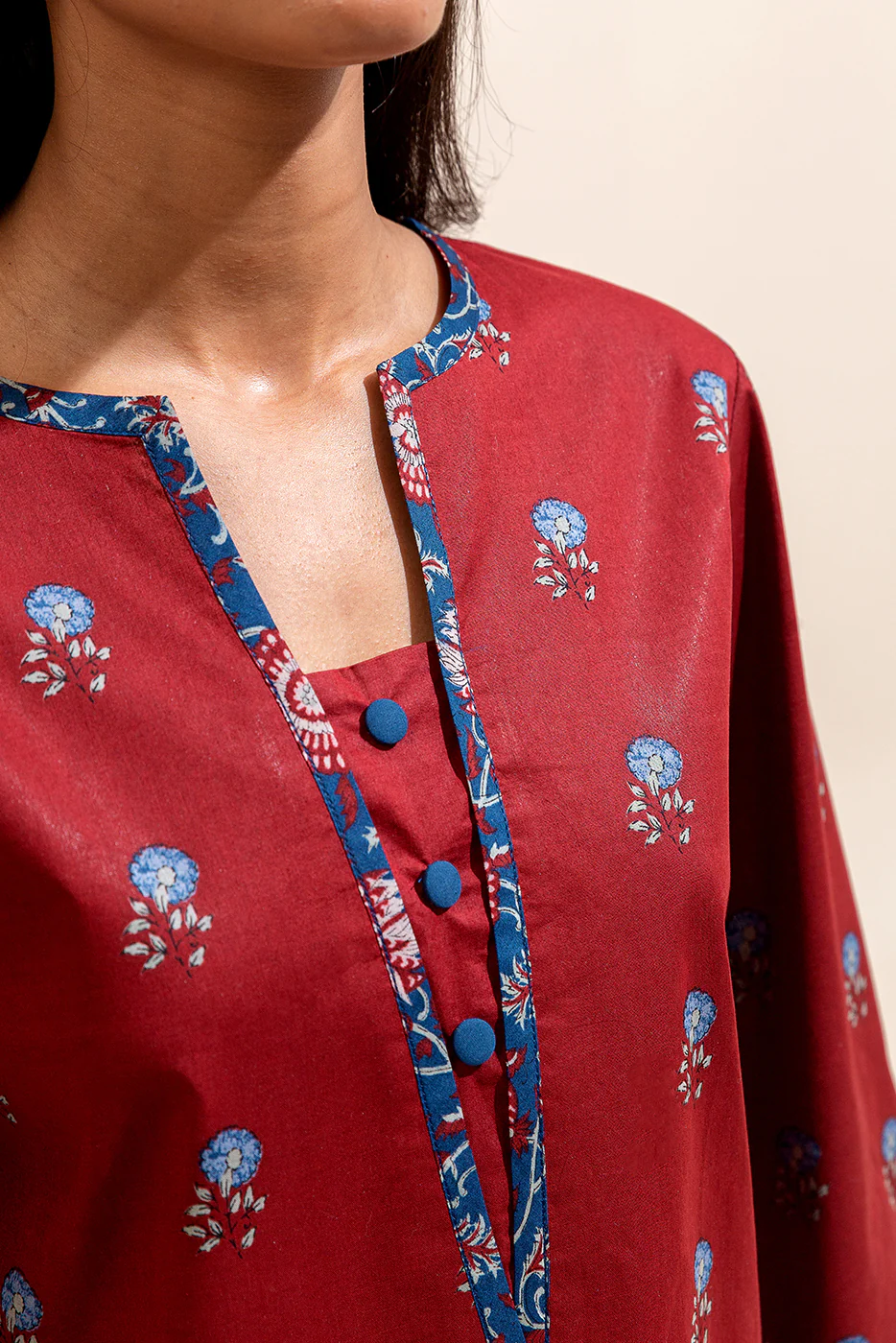 2 PIECE PRINTED LAWN SUIT-RED REGALE (UNSTITCHED) - Image 5