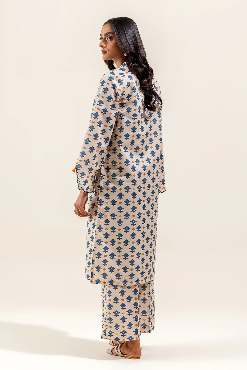 2 PIECE PRINTED SUIT-WHISPERING YALE (UNSTITCHED) - Image 5