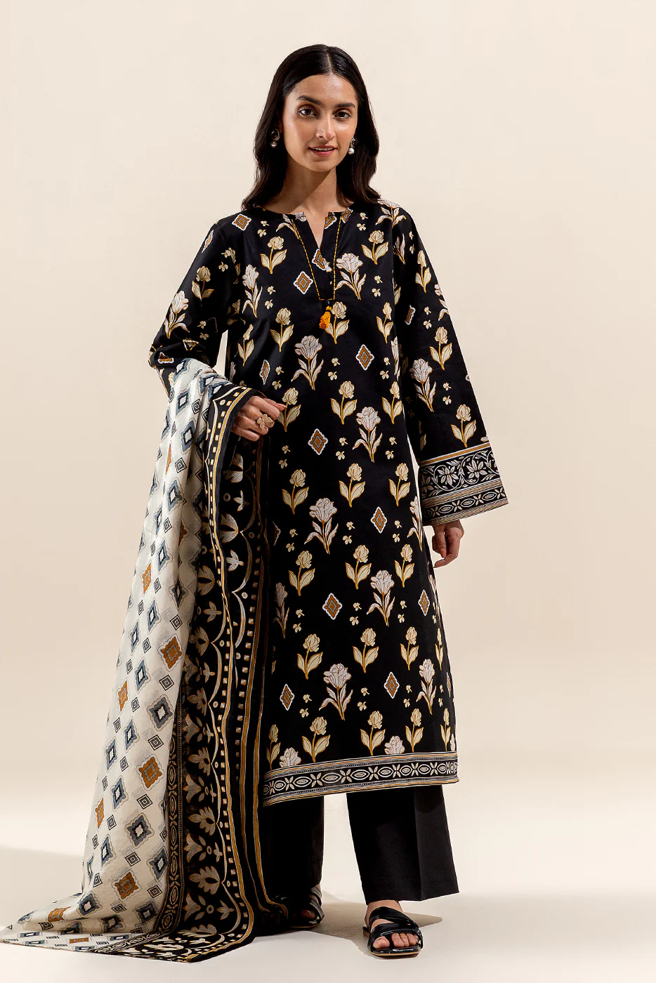 2 PIECE PRINTED LAWN SUIT-RAVEN AURA (UNSTITCHED) - Image 3