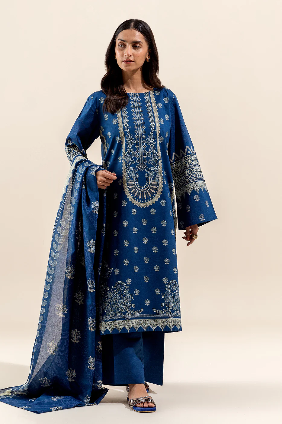 2 PIECE PRINTED LAWN SUIT-AEGEAN KNOTS (UNSTITCHED) - Image 3