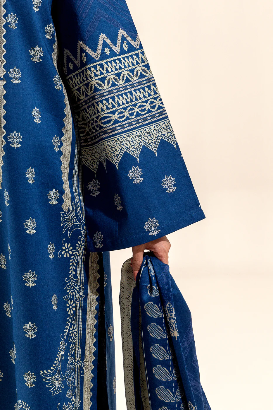 2 PIECE PRINTED LAWN SUIT-AEGEAN KNOTS (UNSTITCHED) - Image 6