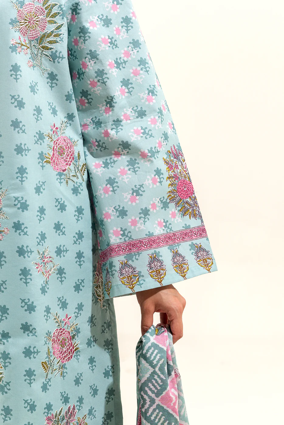 3 PIECE EMBROIDERED LAWN SUIT-SAGE GREEN (UNSTITCHED) - Image 7