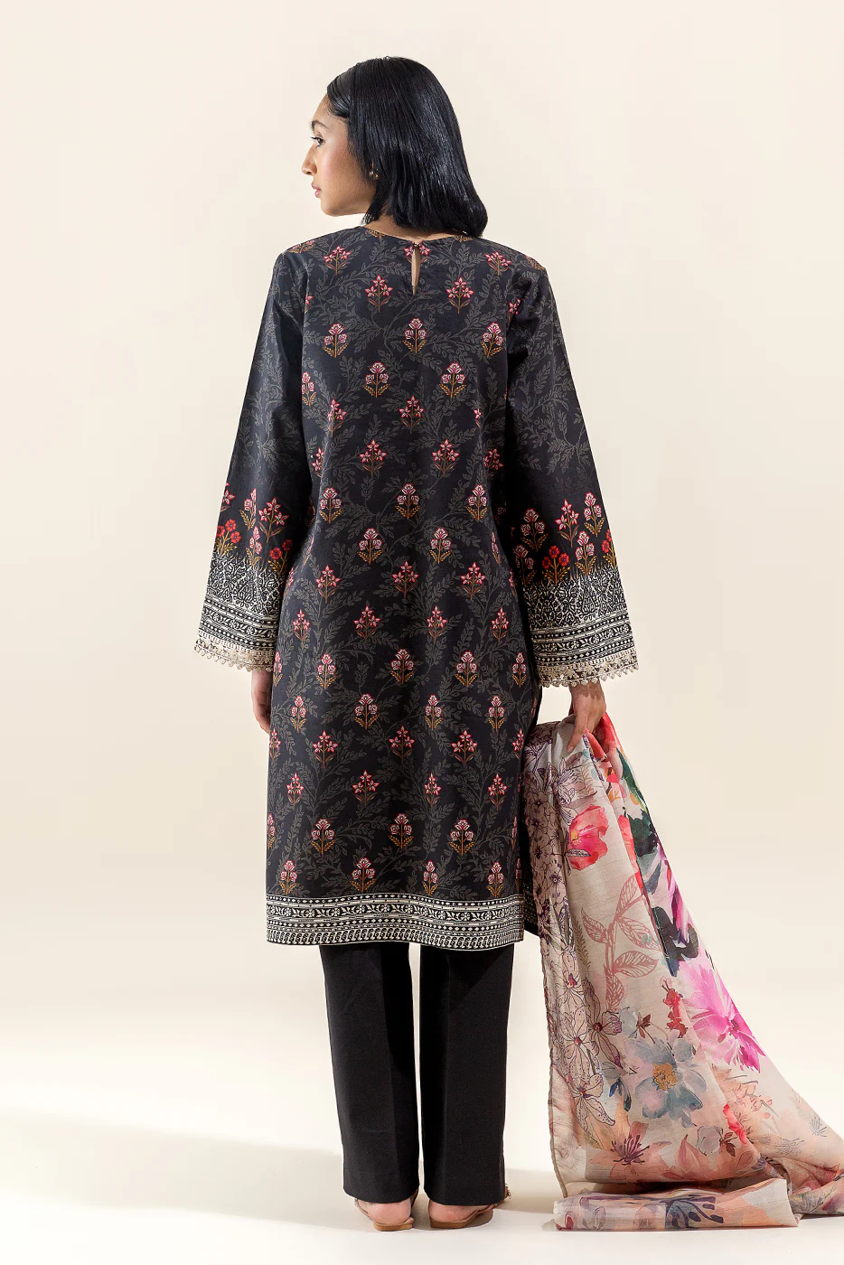 3 PIECE EMBROIDERED LAWN SUIT-ANCHOR CRAFT (UNSTITCHED) - Image 4